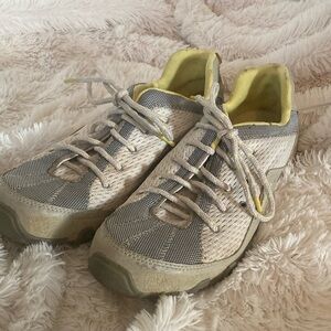 Colombia hiking shoes